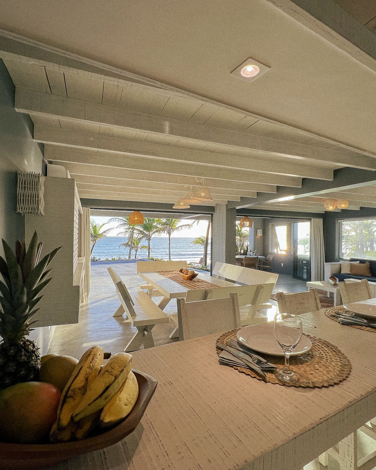 4/7 - Cocina integrada de la Casa de Mar con encimera y utensilios, Club de Mar Condo Hotel
