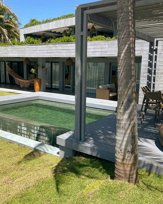 6/6 - Piscina e área para descanso