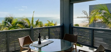 Varanda com vista para o mar