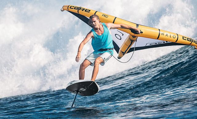 Descubra por que Icaraizinho de Amontada é o destino de kitesurf mais desejado do Nordeste e como o Club de Mar garante que você chegue sem peso e saia direto para o mar com equipamento CORE.